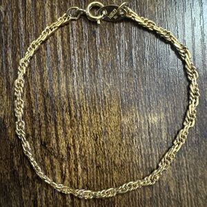 Vintage Stamped TRIFARI Gold Chain Small Dainty Bracelet Rope Simple Classic